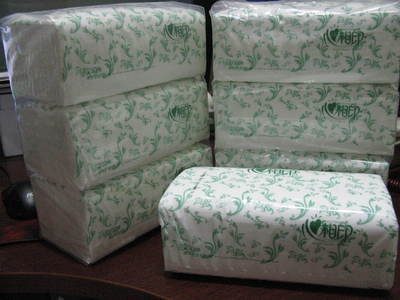 銀川市玉松紙制品廠銷售心相印130抽商用紙?jiān)斍? class=